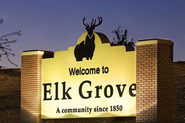 The welcome to Elk Grove, CA sign.